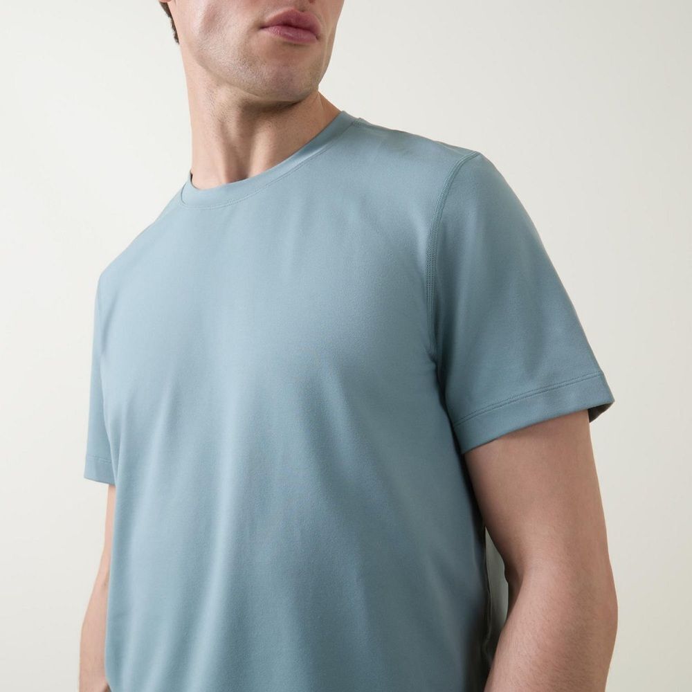 Lululemon | Men's super soft Blue T-Shirt
